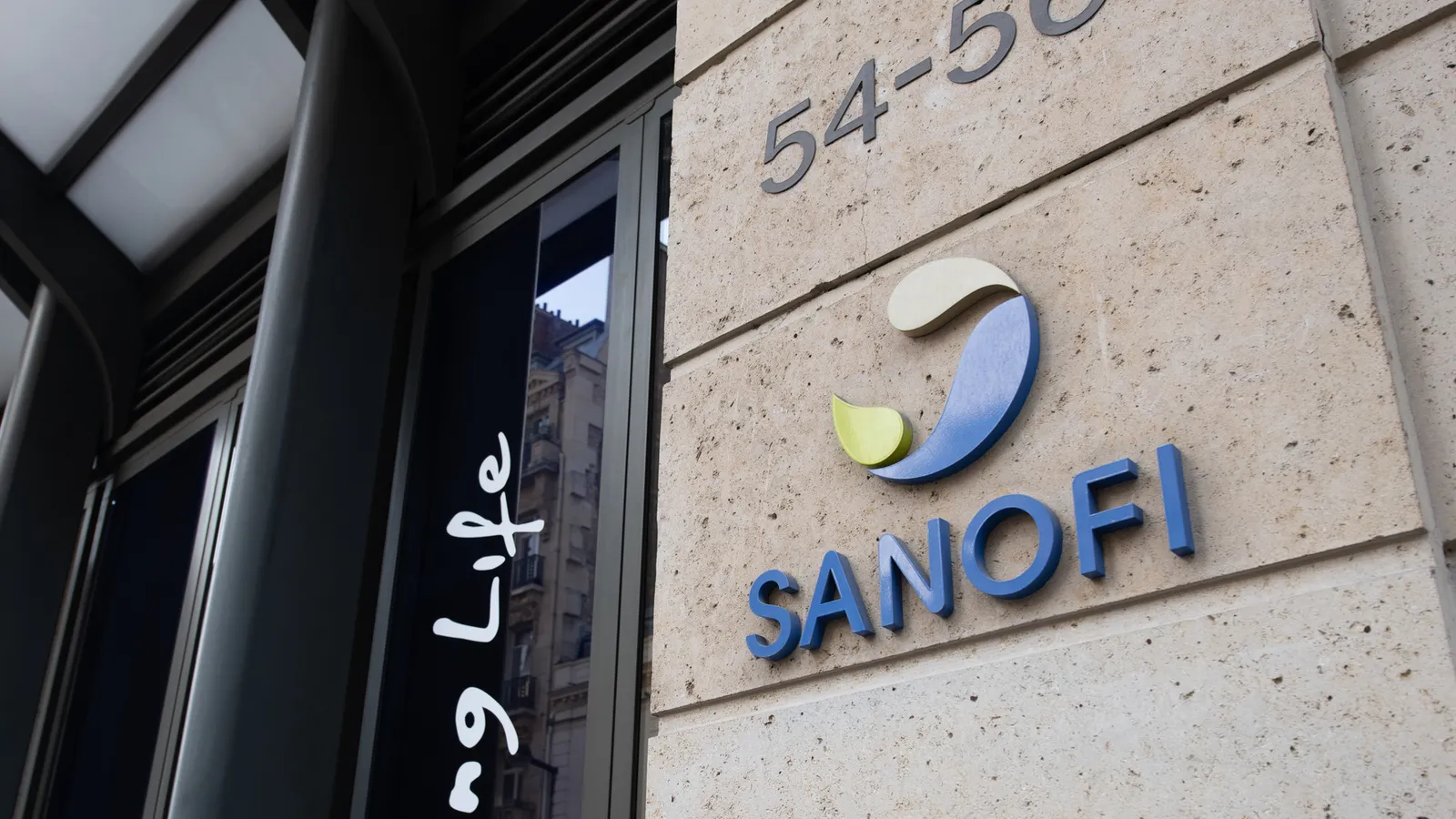 European Regulators Endorse Sanofi's Tolebrutinib for Multiple Sclerosis, Diverging from FDA Stance 1 european regulators endorse sanofis tolebrutinib for multiple sclerosis diverging from fda stance
