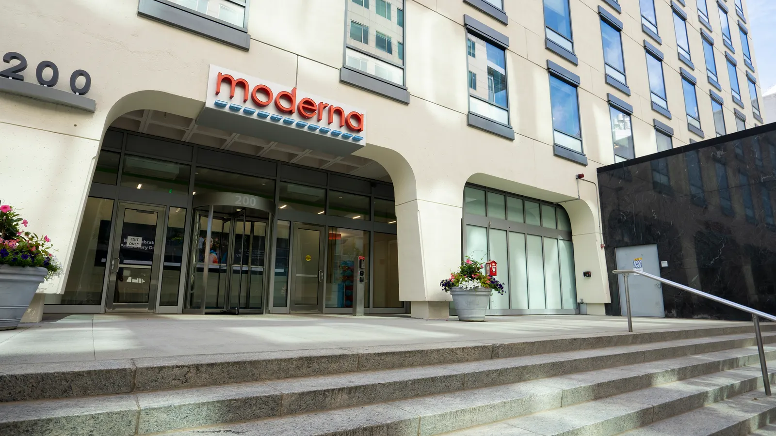 modernas intismeran achieves landmark phase 3 success in melanoma igniting a historic stock surge and revitalizing personalized cancer vaccine hopes