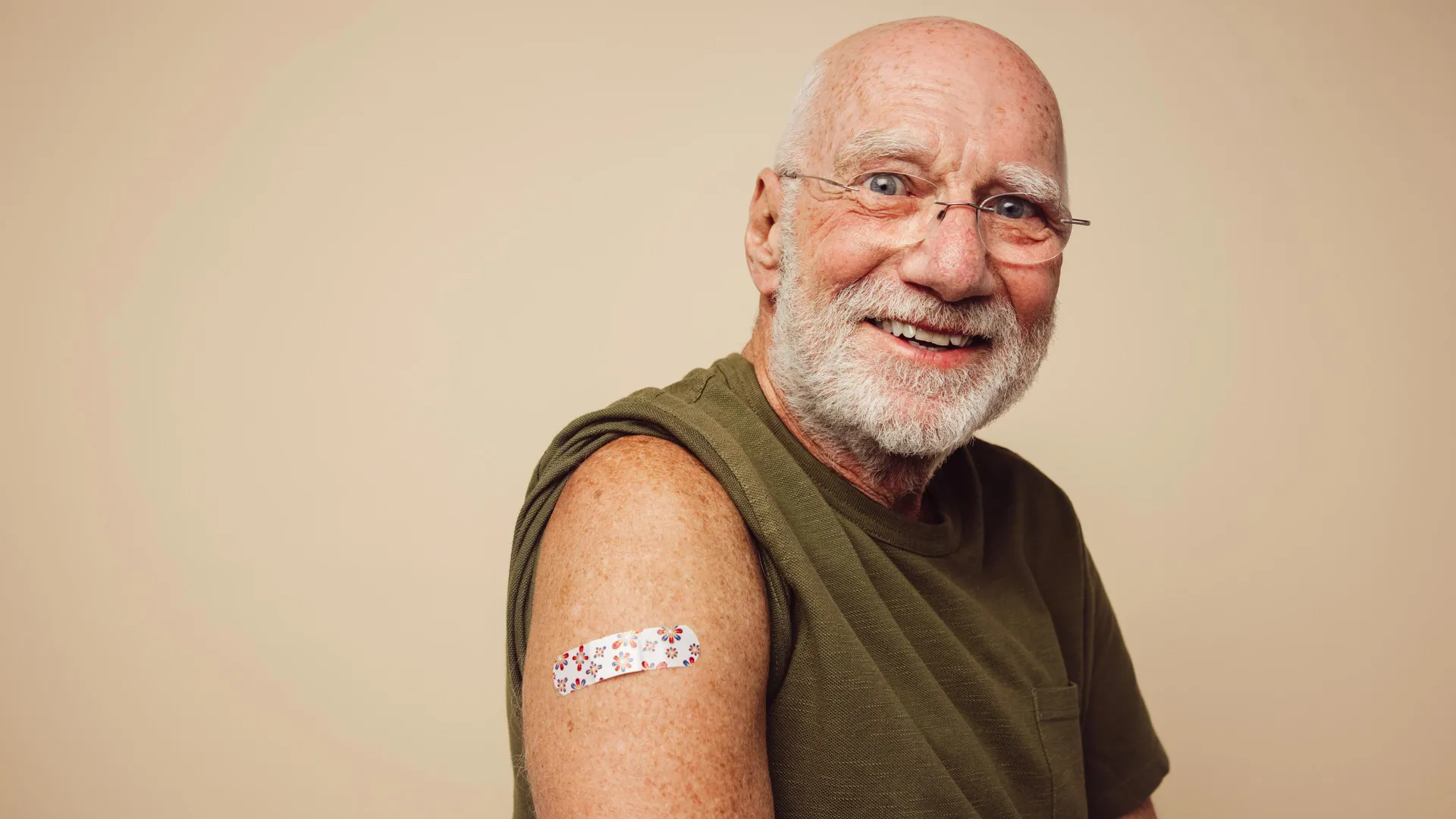 unexpected synergy covid 19 mrna vaccines significantly extend survival for advanced cancer patients on immunotherapy